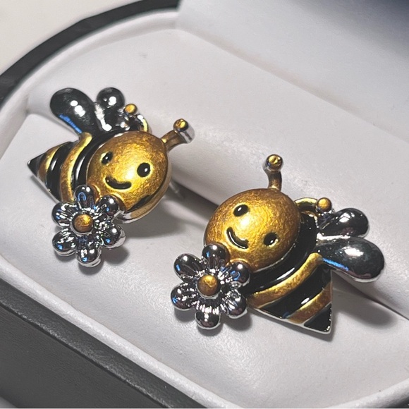 Bee Earrings - Picture 1 of 6